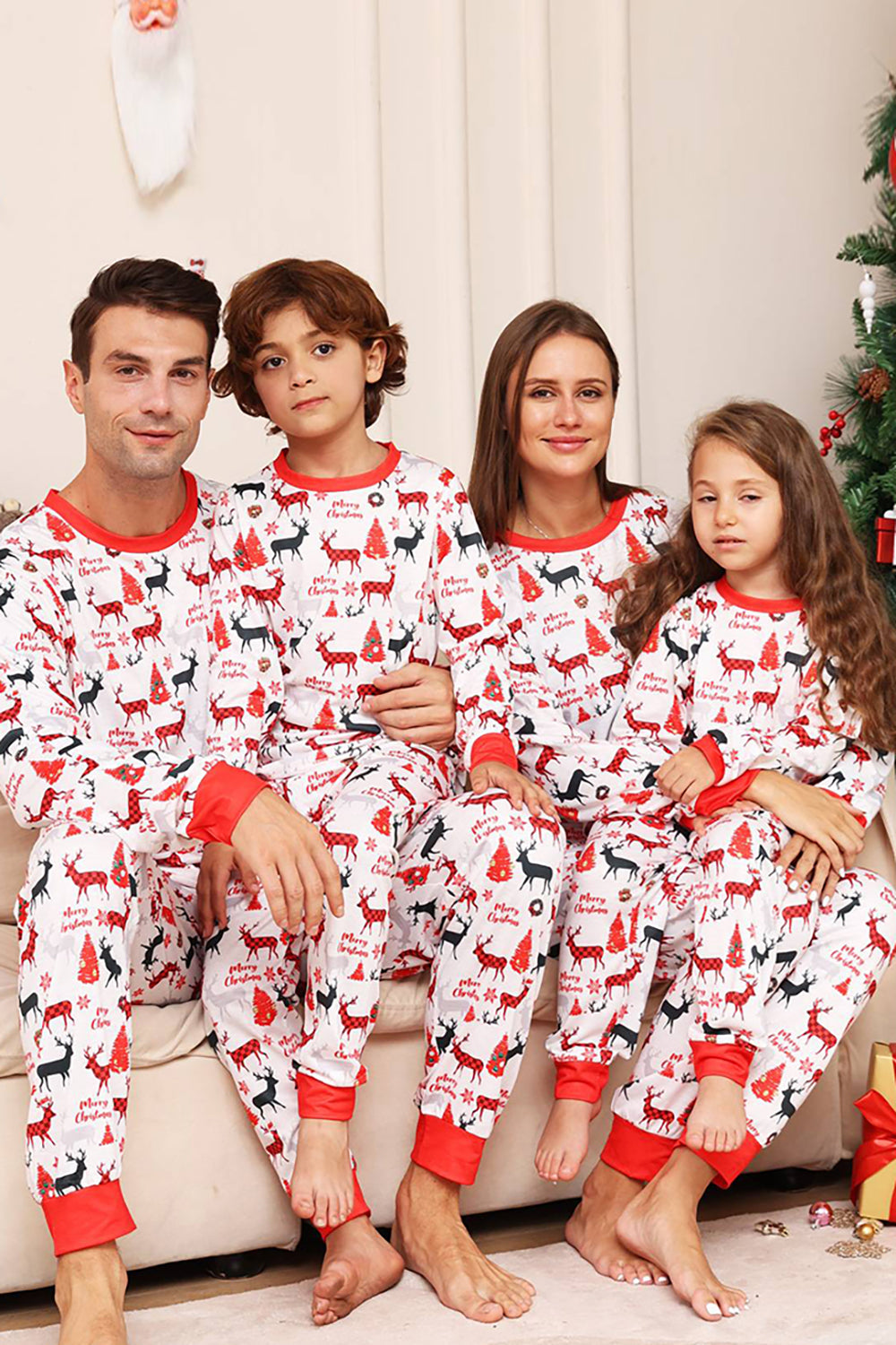 Jul Vit Och Träd Mönster Familj Matchande Pyjamas Set