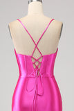 Häpnadsväckande sjöjungfru spaghetti remmar Fuchsia korsett balklänning med delad front