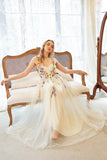 Elegant A Line Champagne Plus Size Bal Klänning med applikationer