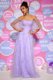 Off Shoulder Lavendel Balklänning Med Volanger