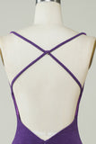 Snygg Djup V-ringad Lila Kort Hemkomstklänning med Criss Cross Back