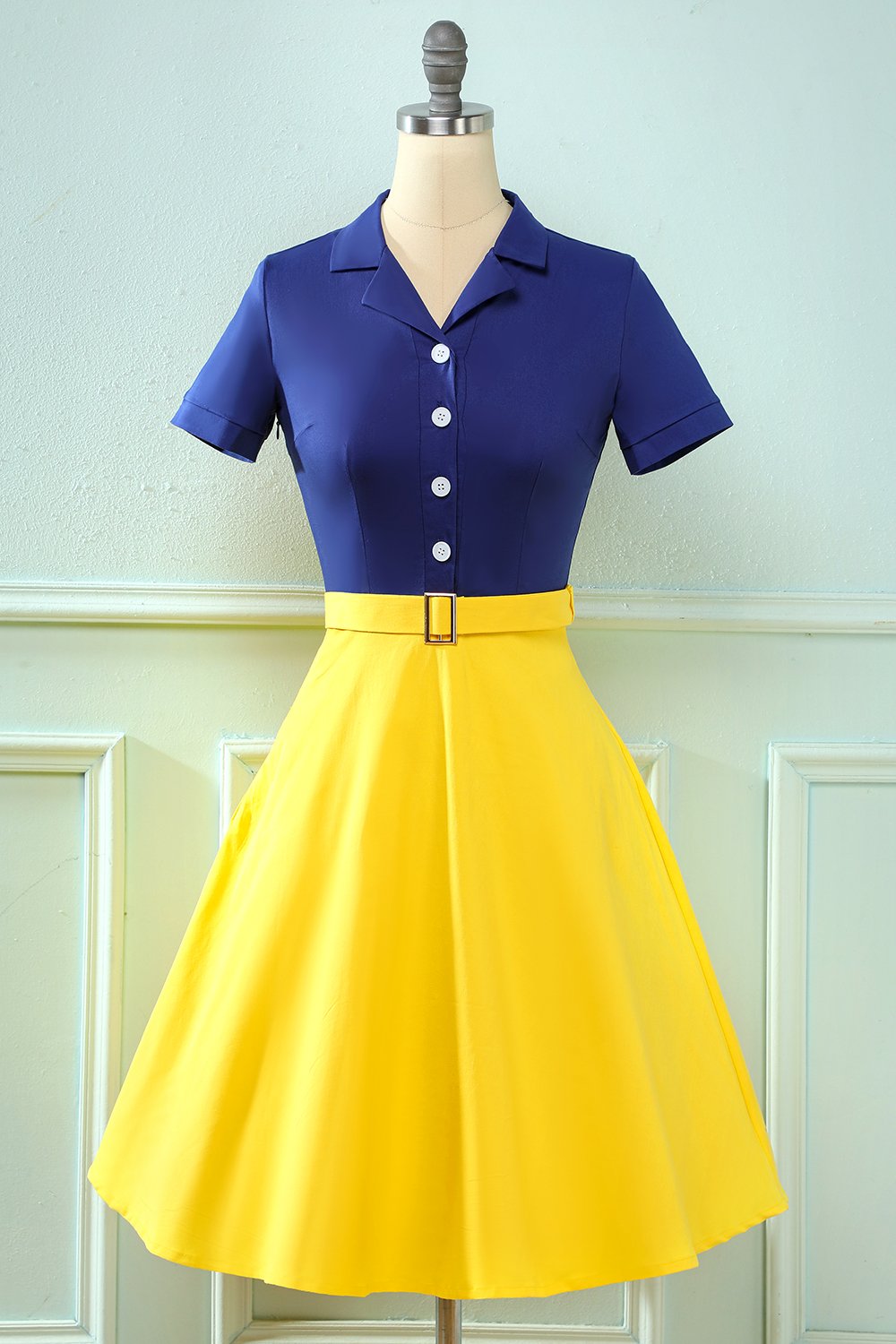 Lapel Neck 1950-talet Swing Dress med knapp