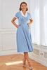 Load image into Gallery viewer, Blå swingklänning från 1950-talet med fickor
