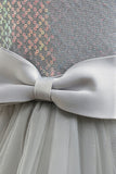 Grå Ärmlös Tyll Blomma Flicka Klänning med Bowknot