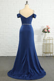 Sjöjungfru från axeln Navy Bridesmaid Dress med pärlor